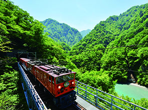 「ベル・モンターニュ・エ・メール」と「黒部峡谷トロッコ電車」　２日間