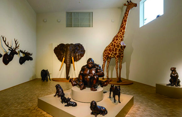 【女性限定】本格フレンチとレザーアートミュージアム本池美術館　日帰り