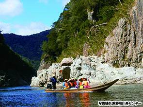 十津川温泉に泊まる「瀞峡」めぐりと高野山　２日間