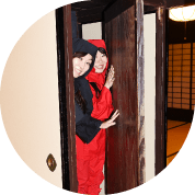 屋敷の中