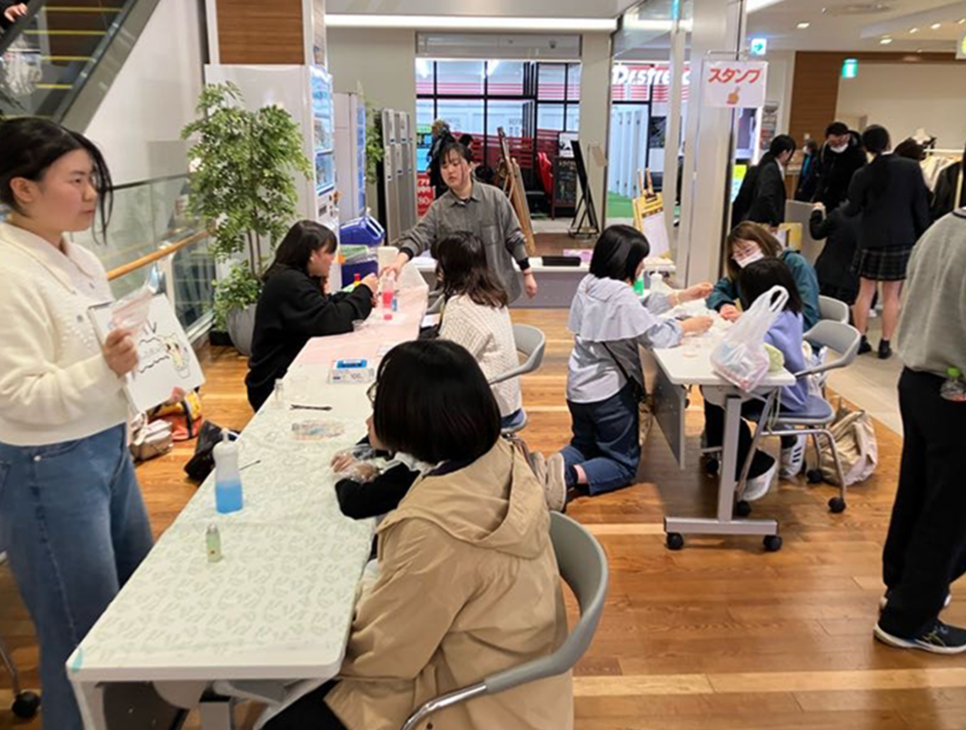 参加する人々
