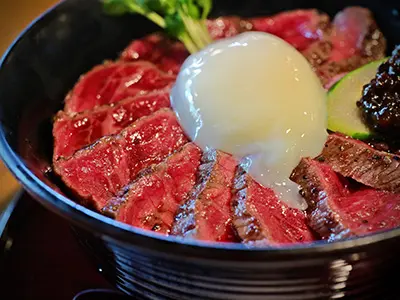あか牛丼(イメージ)